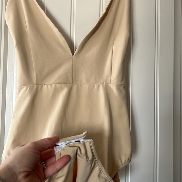 Flutter Dress Bare Bodysuit *New* - Picture 4 of 7